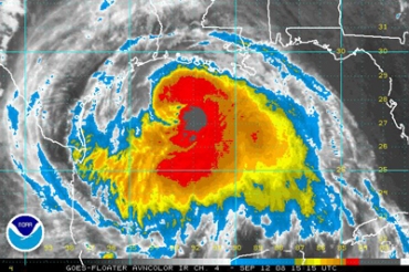 satellite image of hurricane ike as it approaches texas coast